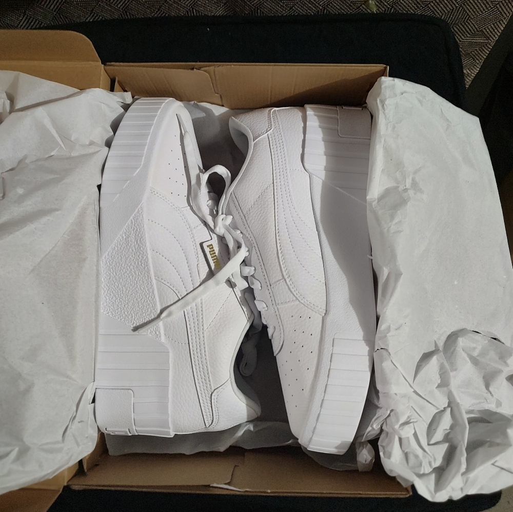 NWOT Puma Cali Wedge Womens Size 11 White Athletic Casual Shoes Sneakers - Picture 7 of 8